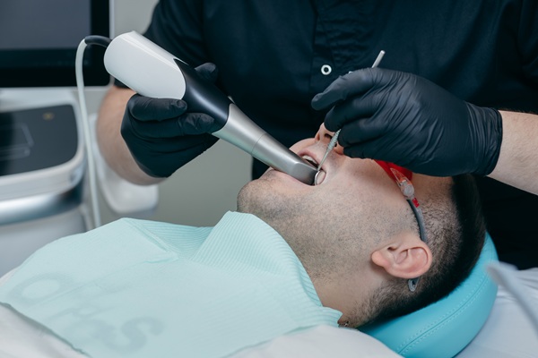 What Happens During An Oral Cancer Screening?